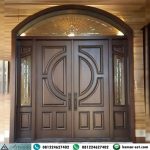 Pintu Rumah Kupu Tarung Kaca Patri Boven Lengkung