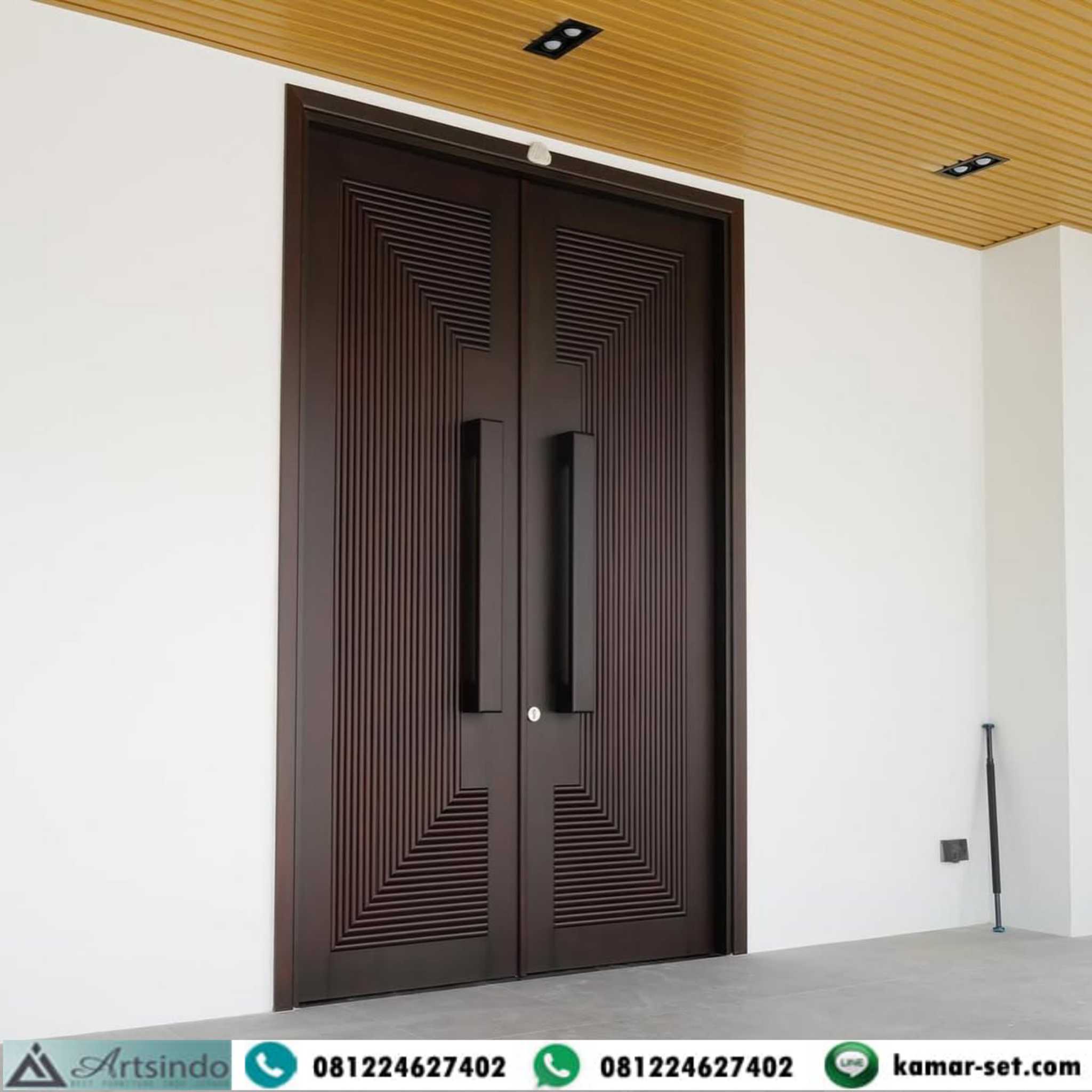 Pintu minimalis kayu jati motif garis rumah mewah model terbaru warna walnut